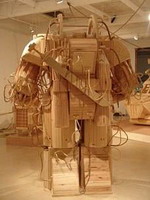 деревянный робот-воин